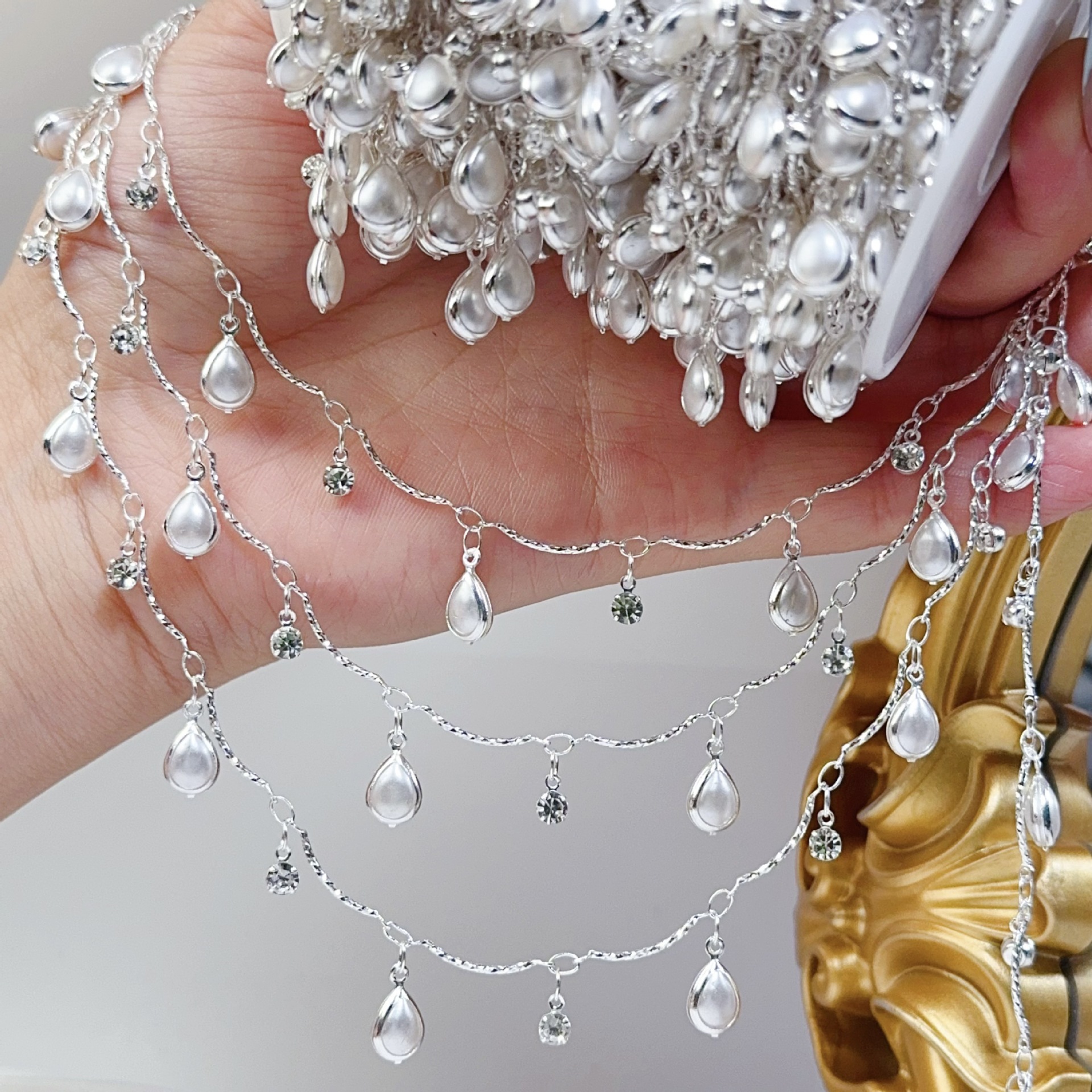 0.5/1/2M Exquisite Curved Stic - Pearl Trim Chain review and price
